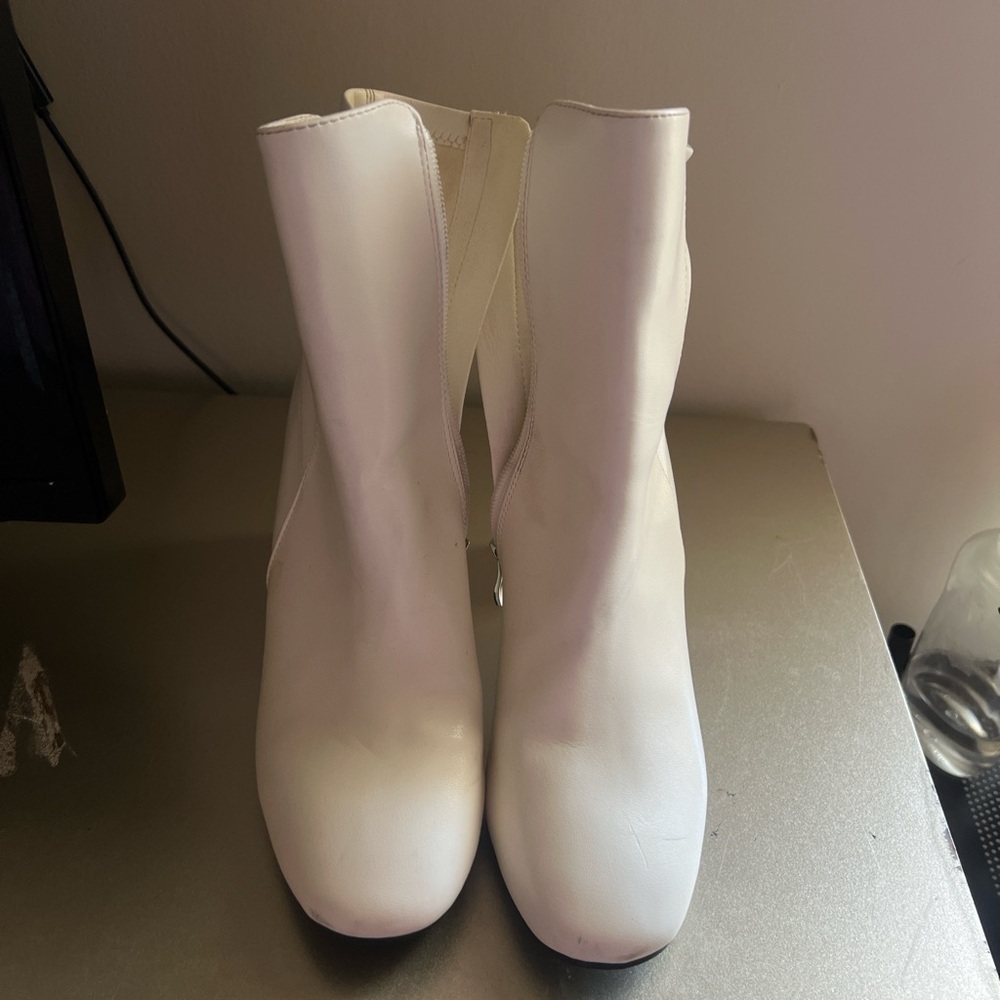 Elegant White Ankle Boots